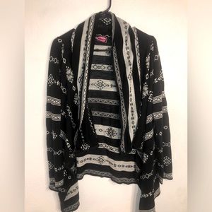 XL black and white cardigan!!!